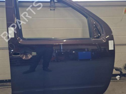 Used Right front door NISSAN NAVARA NP300 (D40) 2.5 dCi (144 hp) 30928622