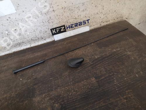 Antenne/Base FORD FIESTA VI (CB1, CCN) 1.25 (82 hp) 13065477