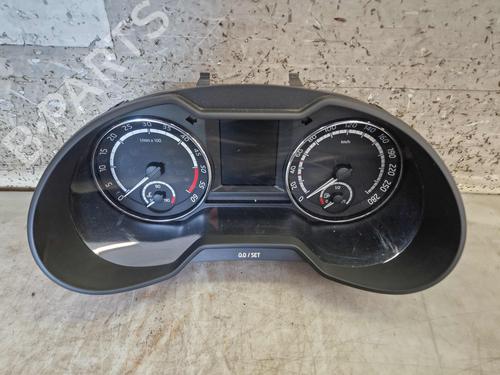 Used Instrument cluster SKODA OCTAVIA III Combi (5E5, 5E6) 2.0 TDI RS (184 hp) 25749398