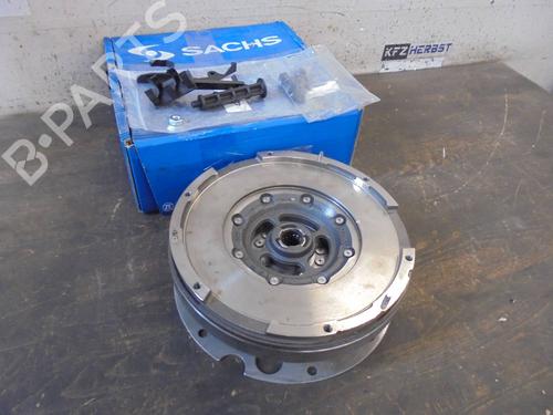 Used Flywheel AUDI A4 B8 (8K2) 2.0 TDI (143 hp) 20668746