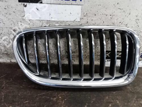 Used Grille BMW 5 (F10) 520 i (184 hp) 23138657