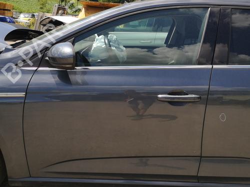Puerta delantera izquierda Puerta delantera izquierda RENAULT MEGANE IV Hatchback (B9A/M/N_) 1.2 TCe 130 (B9MR) (130 hp) 36810253 36810253