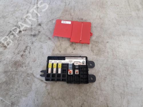 Used Fuse box Fuse box 39211114 39211114