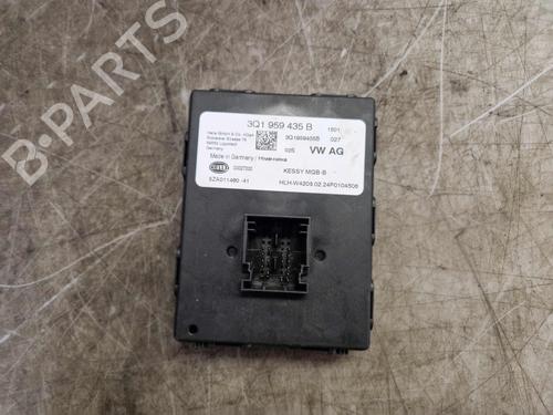 Used Control unit Control unit VW TOURAN (5T1) 2.0 TDI (150 hp) 33237066 33237066