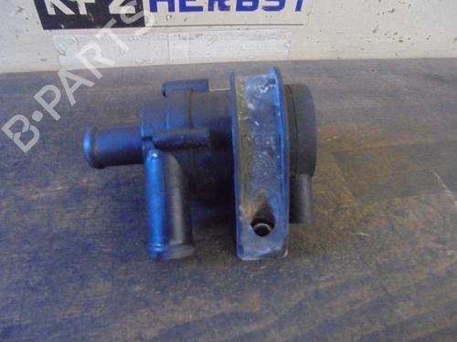 Used Auxiliary water pump VOLVO V40 Cross Country (526) D2 (114 hp) 13067972