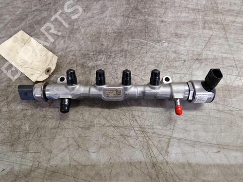 Used Injection rail SKODA KAROQ (NU7, ND7) 1.6 TDI (115 hp) 25852337