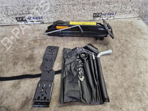 jack-kit-audi-q5-8rb-2008-2009-2010-2011-2012-2013-2014-2015-2016-2017-2018-2019-38617671 main image