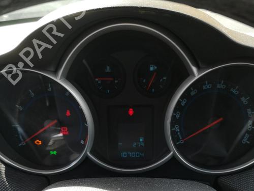 instrument-cluster-chevrolet-cruze-hatchback-j305-2010-34537008 main image