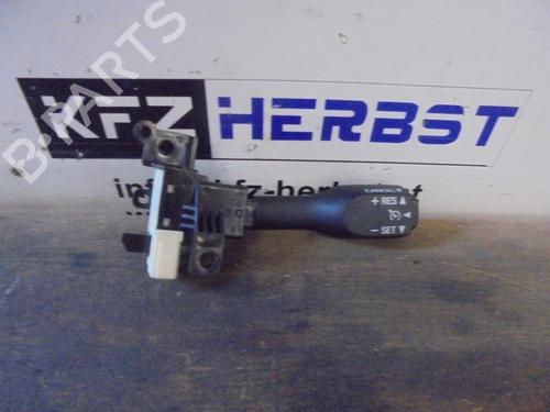 Used Switch TOYOTA RAV 4 III (_A3_) 2.2 D 4WD (ALA30_, ALA30R) (150 hp) 13067315