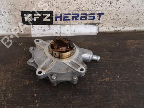 Used Vacuum pump BMW 3 Touring (E91) 318 i (129 hp) 12892521