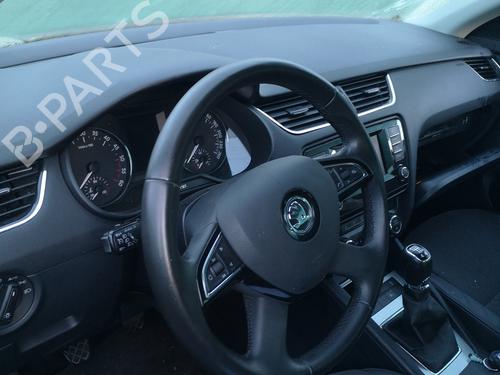 Used Airbag Kit SKODA OCTAVIA III Combi (5E5, 5E6) 1.6 TDI (105 hp) 30336374