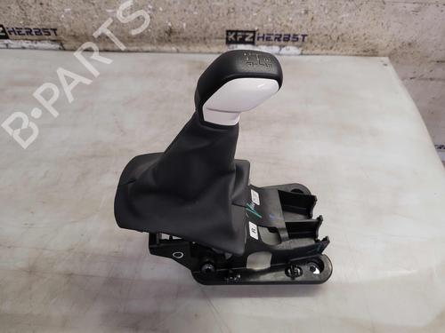 Used Gear lever PEUGEOT 208 I (CA_, CC_) 1.2 VTi 68 / PureTech 68 (68 hp) 24039334