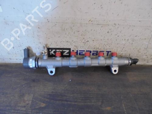 Used Injection rail KIA VENGA (YN) 1.4 CRDi 90 (90 hp) 13068986