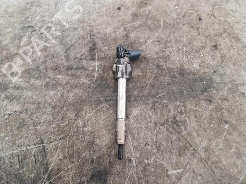 injector-bmw-5-f10-2009-2010-2011-2012-2013-2014-2015-2016-37461088 main image