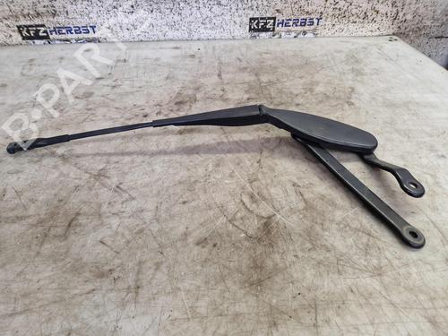 Vindspejlsviskerarm Vindspejlsviskerarm MERCEDES-BENZ C-CLASS (W205) C 180 BlueTEC / d (205.036) (116 hp) 33696102 33696102