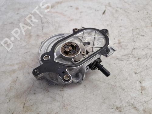 Used Vacuum pump VW TOURAN (5T1) 2.0 TDI (150 hp) 29395680