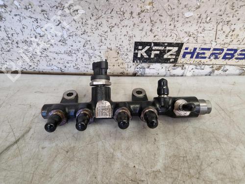 Used Injection rail DACIA DUSTER (HM_) 1.5 dCi 115 4x4 (HMAD) (116 hp) 26531782