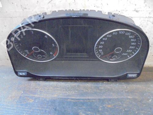 Used Instrument cluster VW TOURAN (1T3) 1.6 TDI (105 hp) 13434981