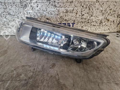 Used Left front fog light Left front fog light 37535576 37535576