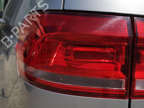 left-taillight-vw-touran-5t1-2015-38682908 main image