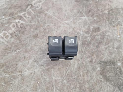 switch-renault-captur-i-j5_-h5_-2013-34504443 main image