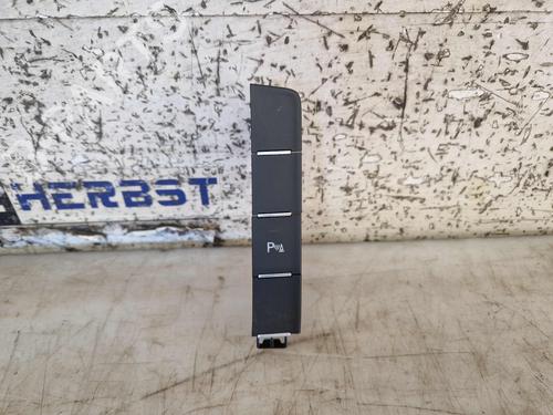 switch-vw-passat-b8-variant-3g5-cb5-2014-32436008 main image