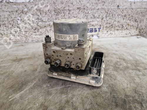 Used ABS pump VW T-ROC (A11, D11) 2.0 TDI 4motion (150 hp) 30743966