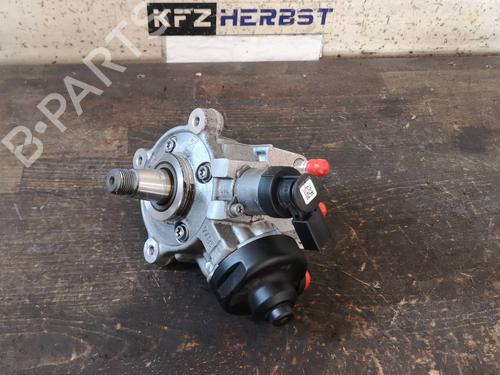 Used Injection pump VW TOURAN (5T1) 1.6 TDI (115 hp) 13436434