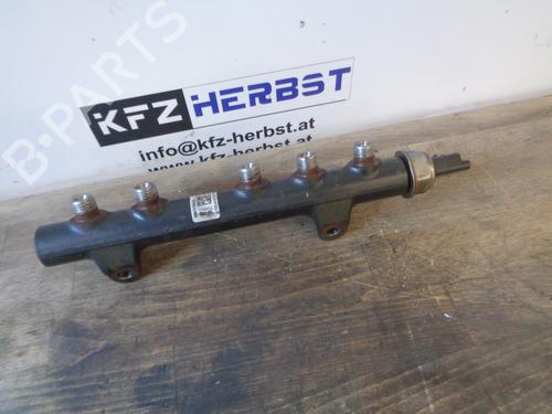 Used Injection rail PEUGEOT 505 (551A) 2.0 (97 hp) 13066823