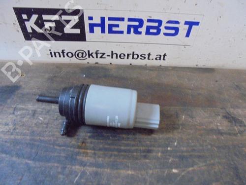 Used Washer pump BMW X1 (E84) xDrive 18 d (143 hp) 13067150