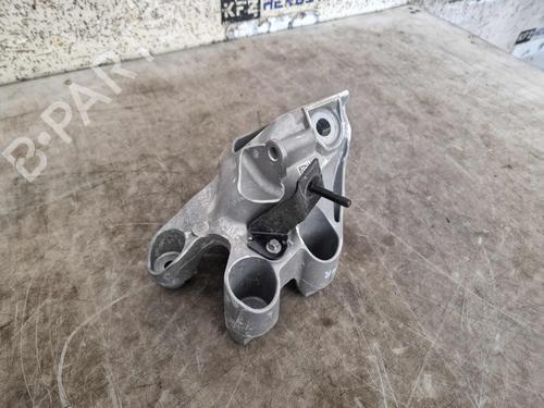 Support de moteur Support de moteur BMW 5 Touring (G61, G99) M 5 Plug-in Hybrid All-wheel Drive (727 hp) 36701669 36701669