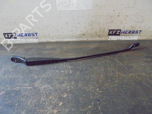 Used Front windshield wiper arm PEUGEOT 5008 (0U_, 0E_) 1.6 HDi (112 hp) 13068636