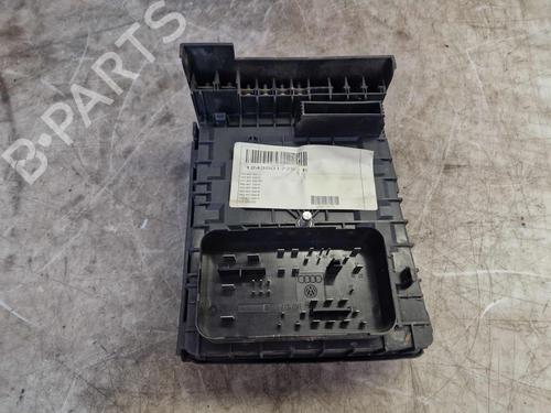Fuse box VW TOURAN (1T3) 1.6 TDI | BP38010966E1 - Image 2
