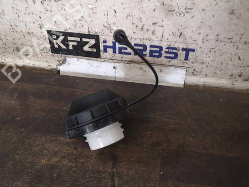 Używane Korek wlewu paliwa KIA CARENS IV 1.7 CRDi (116 hp) 13069986