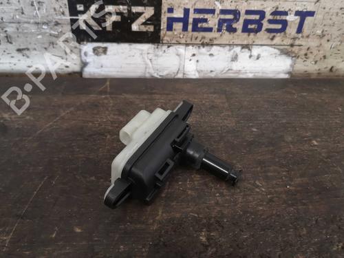 Used Fuel door actuator SKODA SUPERB III Estate (3V5) 2.0 TDI (150 hp) 22290733