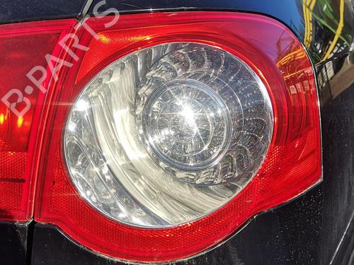 Farolim direito VW PASSAT B6 Variant (3C5) 2.0 TDI 16V (140 hp) 32989926