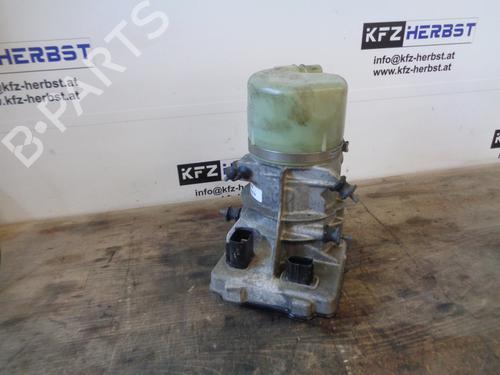 Used Steering pump VOLVO XC70 II (136) D5 AWD (215 hp) 13066844