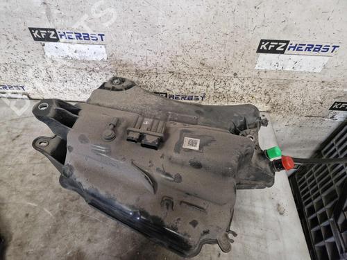 AdBlue-tank SKODA OCTAVIA IV Combi (NX5, PV5) 2.0 TDi (150 hp) 32360467