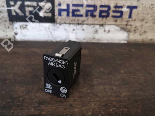 Used Switch VW GOLF VIII (CD1, DA1) 2.0 TDI (116 hp) 30293297