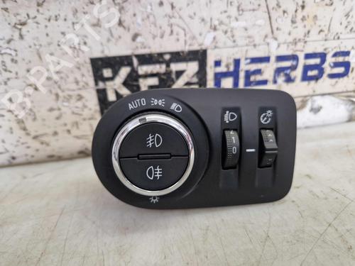 Used Headlight switch OPEL ASTRA K Sports Tourer (B16) 1.5 CRDI (35) (105 hp) 26201688