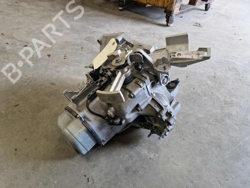 Used Gearbox OPEL CORSA F (P2JO) 1.2 (68) (75 hp) 25378941