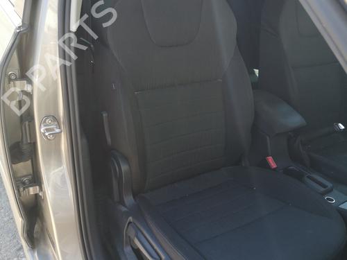 Used Right front seat Right front seat SKODA OCTAVIA III Combi (5E5, 5E6) 1.6 TDI (105 hp) 33819361 33819361