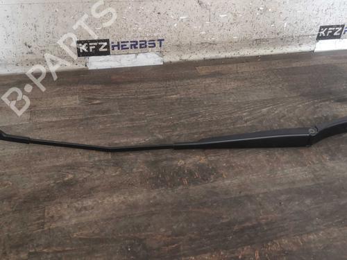 Used Front windshield wiper arm VW POLO V (6R1, 6C1) 1.0 (60 hp) 22284828