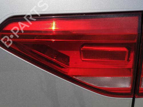 right-taillight-vw-touran-5t1-2015-38682911 main image