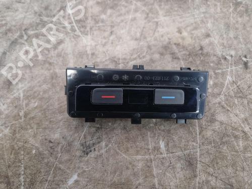 Used Climate control Climate control 37151952 37151952