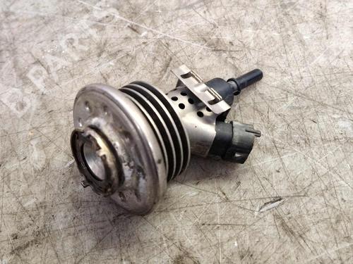 injector-renault-trafic-iii-van-fg_-2014-33696118 main image