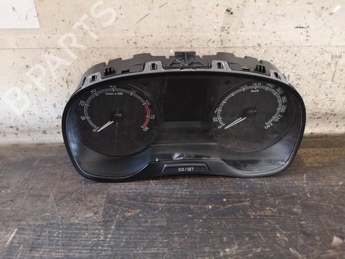 Used Instrument cluster SKODA FABIA III (NJ3) 1.0 (60 hp) 12879394