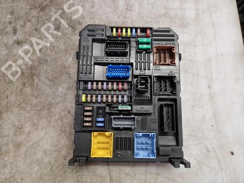 Used Fuse box OPEL GRANDLAND / GRANDLAND X (A18, P1UO) 1.5 Turbo D (75) (131 hp) 30560404