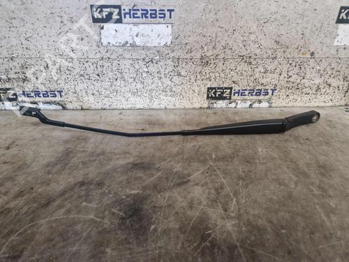 Used Front windshield wiper arm Front windshield wiper arm 36964921 36964921
