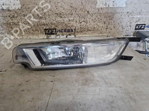 right-front-fog-light-vw-passat-b8-variant-3g5-cb5-2014-38989385 main image